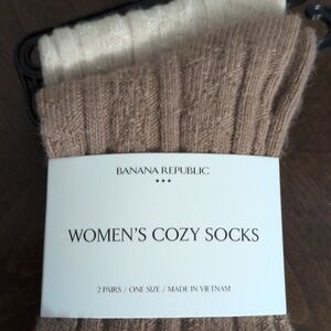 NEW Banana Republic Women's 2 Pair Of Cozy Long Socks Tan Cream